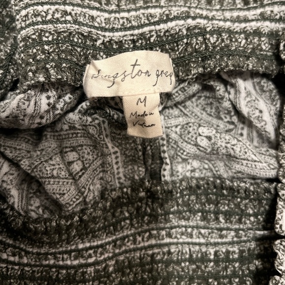 Green/white pattern beach shorts size medium - Picture 2 of 2